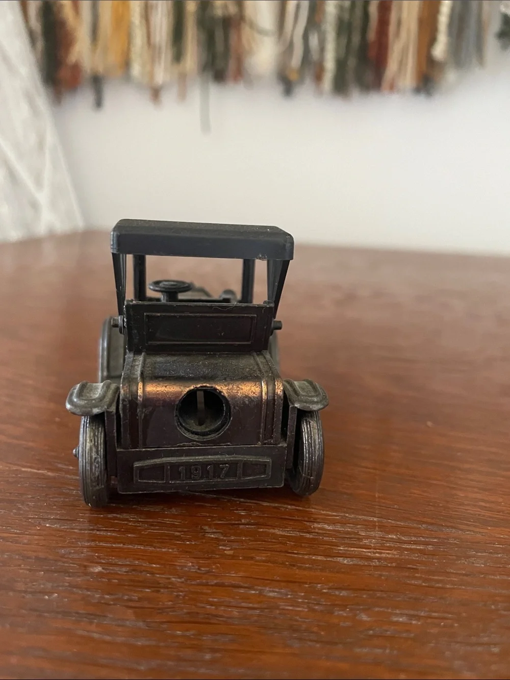 Classic Vintage-Style die cast metal car pencil sharpener 70’s
